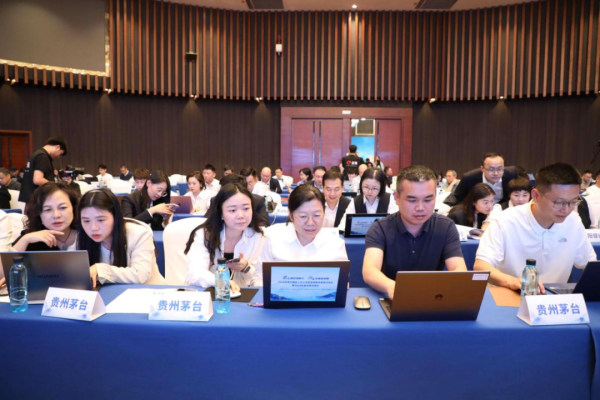 在线配资知识门户 当前形势、增长目标、产能与投放，茅台业绩说明会怎样回应投资者关切？